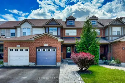 Att/Row/Townhouse in Burlington