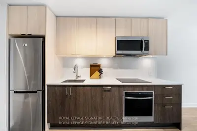 Condo Apartment in Toronto