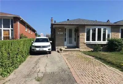 Semi-Detached in Mississauga