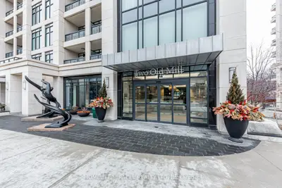 Condo Apartment in Toronto