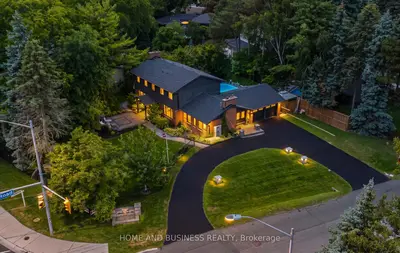 1335 Mississauga Road, Mississauga, On L5h 2j3