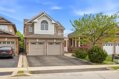 147 Porchlight Road, Brampton, On L6x 4r7
