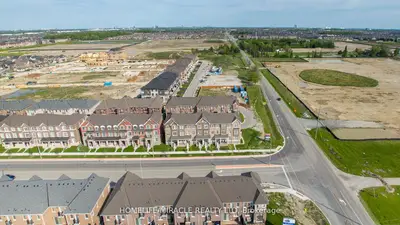 Att/Row/Townhouse in Caledon