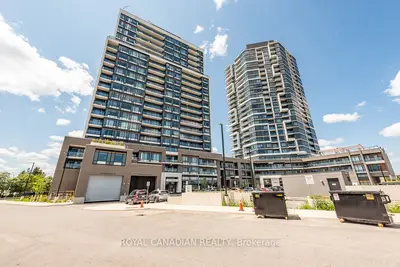 Condo Apartment in Milton