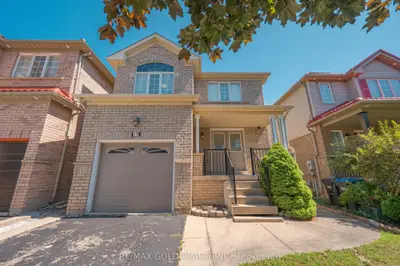 19 Florence Drive, Brampton, On L7a 2m4