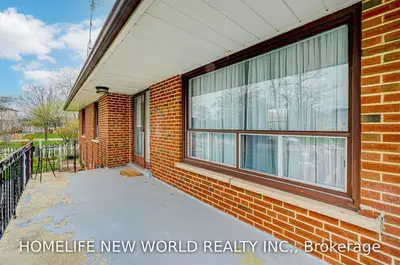 349 Woodale Avenue, Oakville, On L6k 2n8