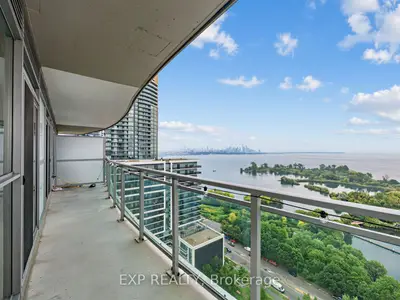33 Shore Breeze Drive 1910, Toronto, On M8v 0g1