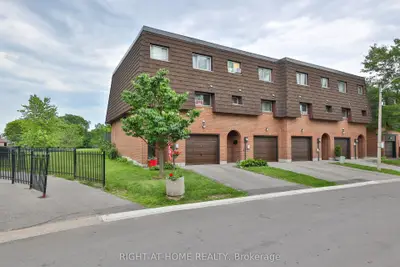 100 Darras Court 74, Brampton, On L6t 1w7