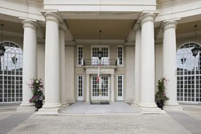 2285 Lake Shore Boulevard W 312, Toronto, On M8v 3x9