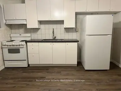 1746a Eglinton Avenue W 2, Toronto, On M6e 2h6