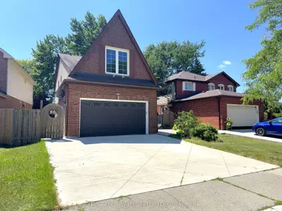 3 Gervais Drive, Brampton, On L6y 2v2