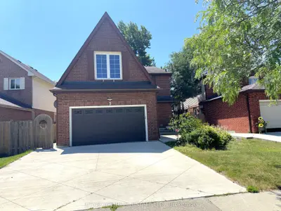 3 Gervais Drive, Brampton, On L6y 2v2