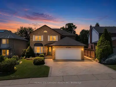 Detached in Burlington