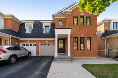 Semi-Detached in Brampton