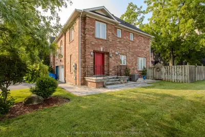 Semi-Detached in Burlington