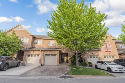 7 Bamboo Grove, Brampton, On L6r 0l9