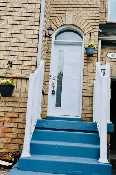 43 Beachsurf Road, Brampton, On L6r 2r4