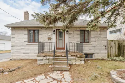 1518 Cawthra Road, Mississauga, On L5g 4l2