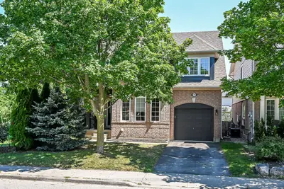 Detached in Burlington
