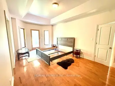 2330b Sheppard Avenue W, Toronto, On M9m 1m3