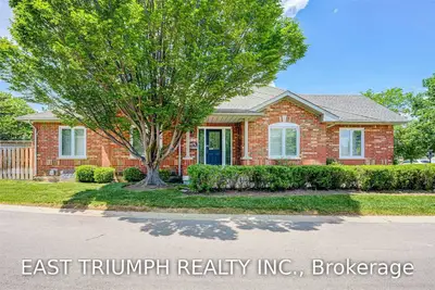 Att/Row/Townhouse in Burlington