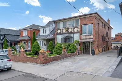524 Silverthorn Avenue, Toronto, On M6m 3h7
