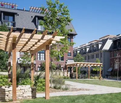 Condo Townhouse in Mississauga