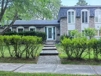 Detached in Oakville