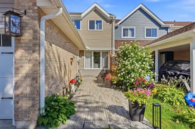 Att/Row/Townhouse in Brampton