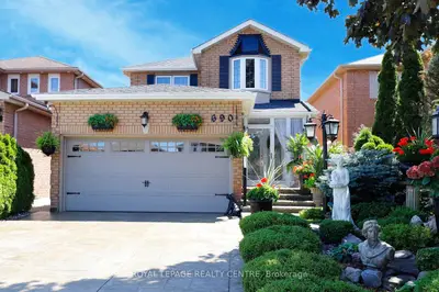 690 Ashprior Avenue, Mississauga, On L5r 3n8