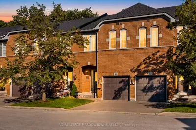 Condo Townhouse in Mississauga