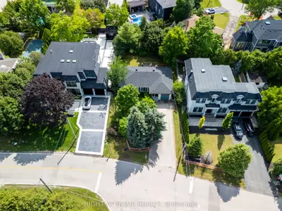 398 Tennyson Drive, Oakville, On L6l 3z1