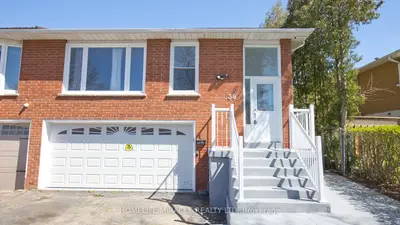 38 Medici Place, Brampton, On L6s 3c6