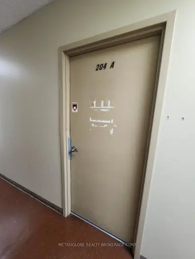 2399 Cawthra Road 204a, Mississauga, On L5a 2w9