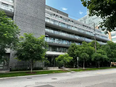Condo Apartment in Toronto