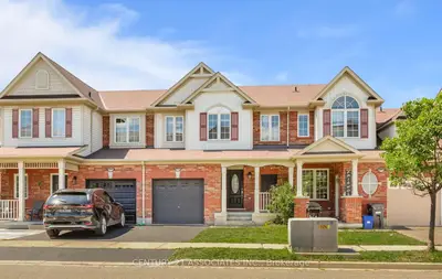 Att/Row/Townhouse in Milton