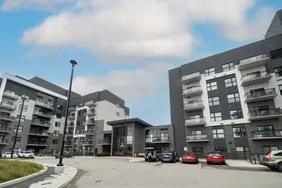 Condo Apartment in Oakville
