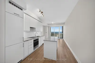 30 Elm Drive W 3502, Mississauga, On L5b 0n6