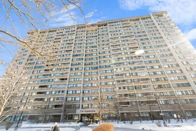 50 Elm Drive E 912, Mississauga, On L5a 3x2