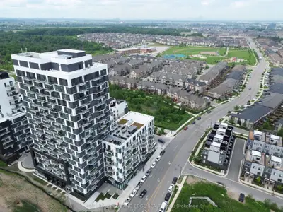 335 Wheat Boom Drive 2002, Oakville, On L6h 7y1