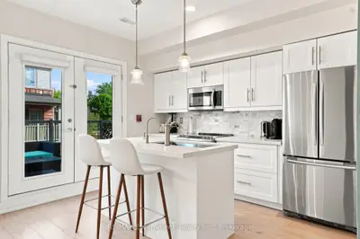 Condo Apartment in Burlington