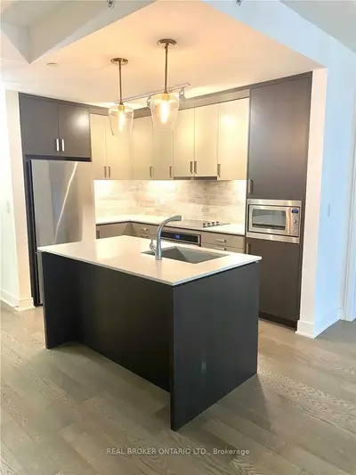 Condo Apartment in Mississauga