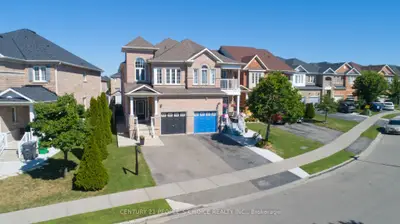Semi-Detached in Brampton