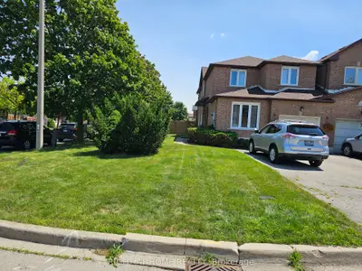 710 Ashprior Avenue, Mississauga, On L5r 3n8