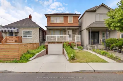 5 Homeview Avenue, Toronto, On M6n 1s9