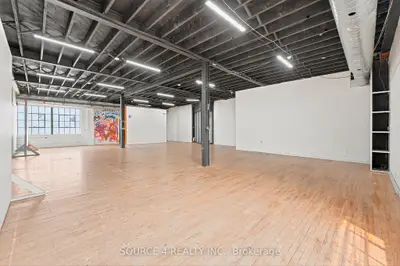 1110 Dupont Street 2nd Floor, Toronto, On M6h 2a2