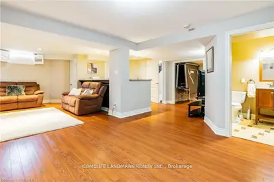 2384 Parkglen Avenue, Oakville, On L6m 4y5