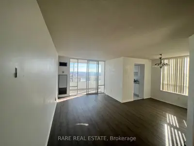Condo Apartment in Mississauga