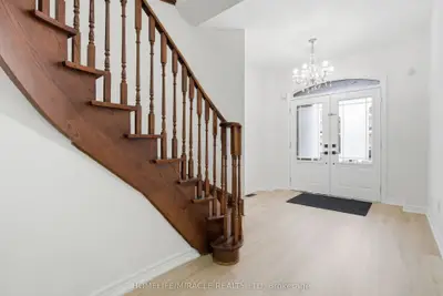 71 Skyvalley Drive, Brampton, On L6p 3b7