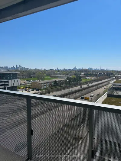 160 Flemington Road 1004, Toronto, On M6a 1n6